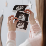 A Dra. Thaline Neves revela como o ultrassom 3D oferece imagens mais detalhadas e aplicações práticas inovadoras na medicina fetal.