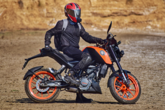 Márcio Velho da Silva analisa como o motociclismo se tornou símbolo de liberdade, identidade e estilo de vida na era contemporânea.