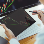 Rodrigo Balassiano explica os mecanismos legais que permitem aos fundos estruturados gerenciar inadimplência em larga escala.