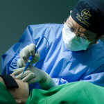 Milton Seigi Hayashi reforça que a beleza moderna busca harmonia e autenticidade, não exageros.